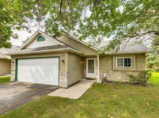 999 County Road D E, Vadnais Heights, MN 55109
