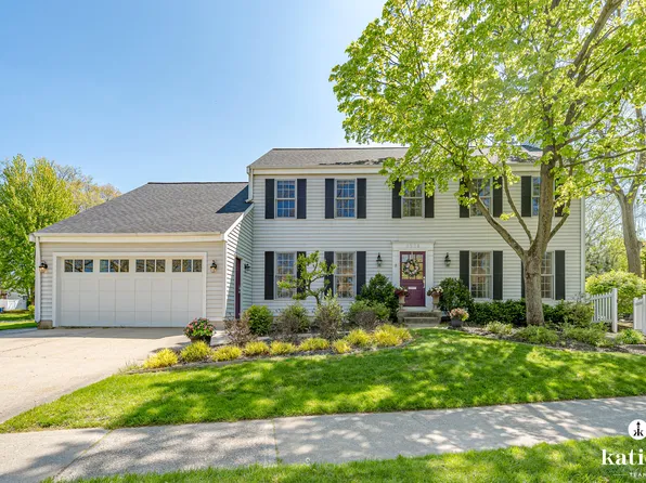 2538 Beechwood Dr SE, East Grand Rapids, MI 49506
