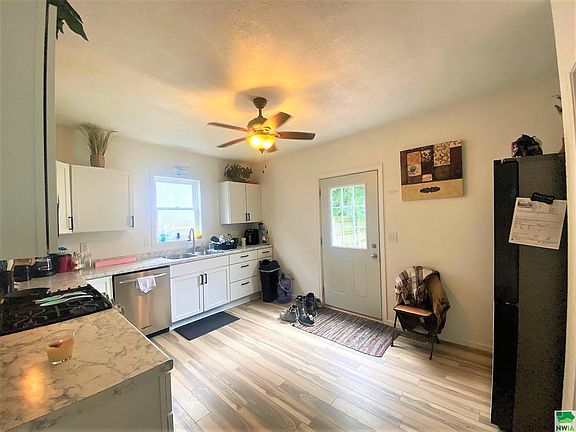 4th image of 1901 S Pomegranite St