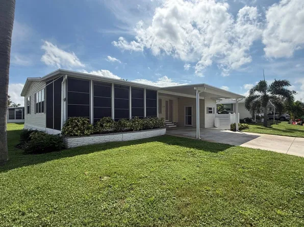 5279 Wellfleet Dr W, Sarasota, FL 34241