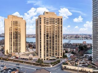 800 Palisade Ave APT 1804, Fort Lee, NJ 07024