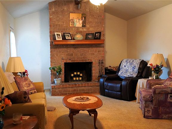 2nd image of 601 Seco Dr