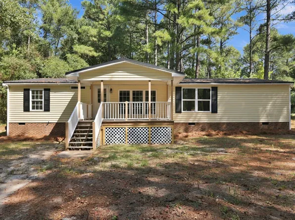 24 Hiram Ter, Sanford, NC 27332
