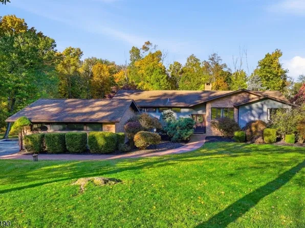 2 Fredonia Ct, Fredon Twp., NJ 07860