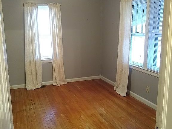 5th image of 505 N Main St