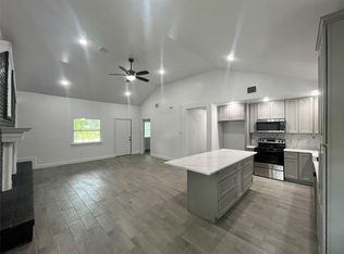 21268 White Oak Dr, Conroe, TX 77306