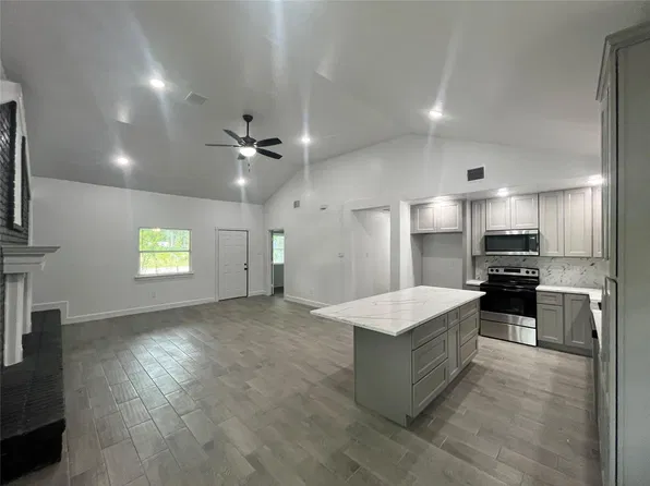 21268 White Oak Drive, Conroe, TX 77306