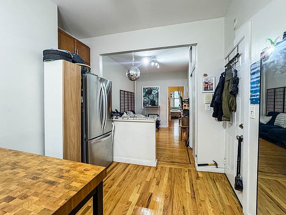 5th image of 583 Meeker Ave APT 1R