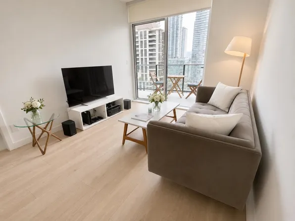 2181 Madison Ave #2407, Burnaby, BC V5C 0J8
