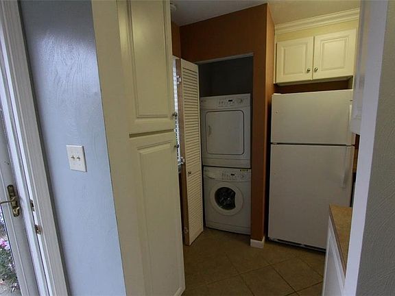 4th image of 954 Maryland Ave