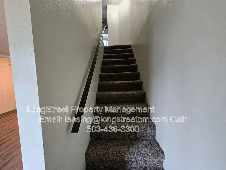 2145 NW Highland Dr #2 — Photo 11