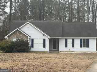 25 Peeks Ct, Senoia, GA 30276