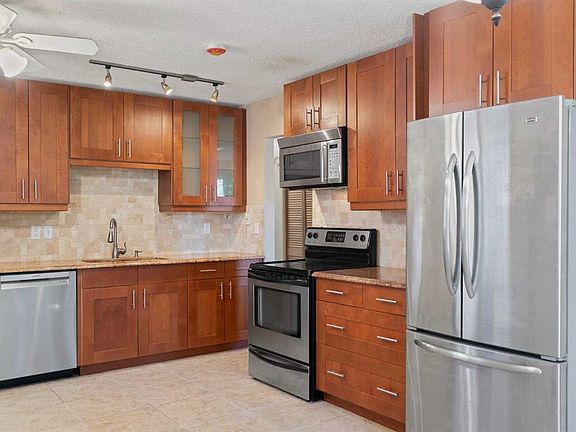 4th image of 84 SW Maranda Close NE