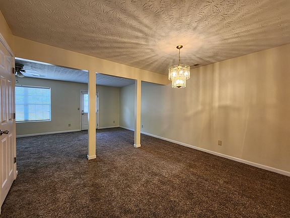 3rd image of 194 Meadowlark Pl #194