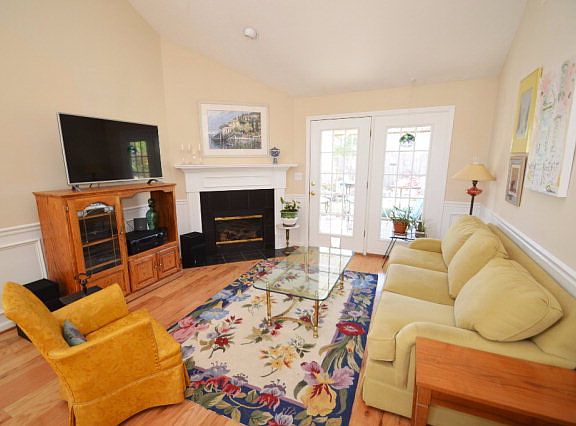 3rd image of 280 Southbank Dr