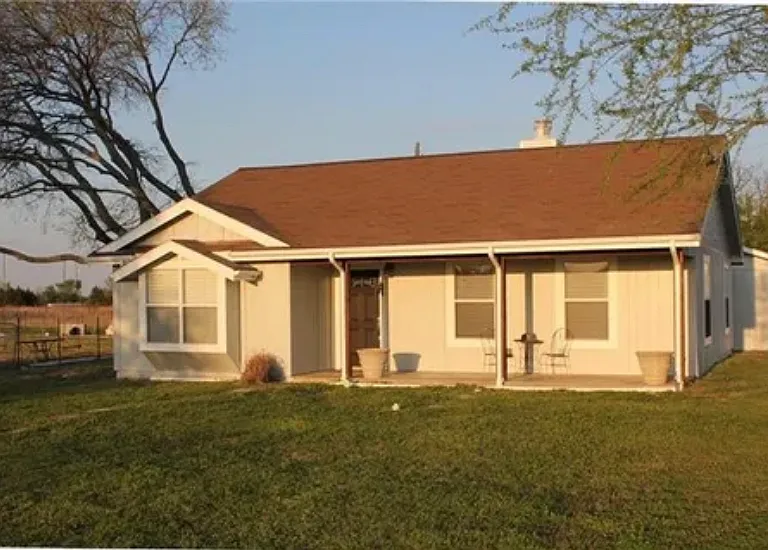 7649 County Road 436 — Photo 1
