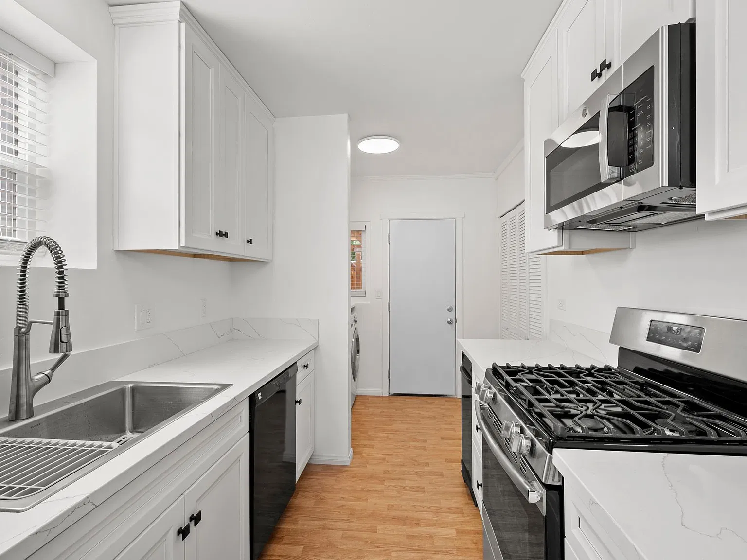 5742 Cumberland St — Photo 4