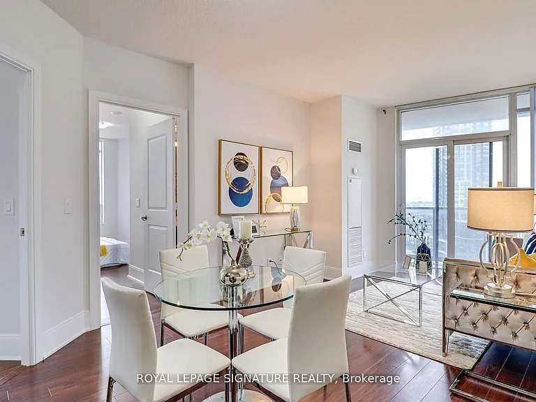 330 Burnhamthorpe Rd W #1602 — Photo 6