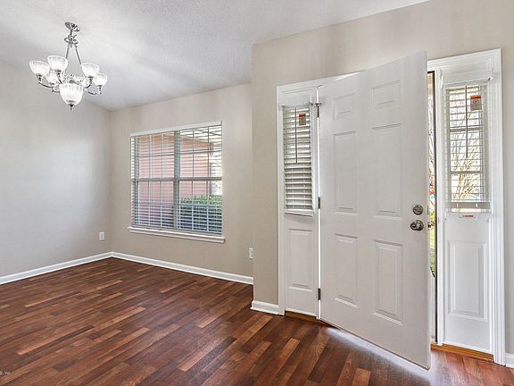 3rd image of 1786 Dartmouth Dr