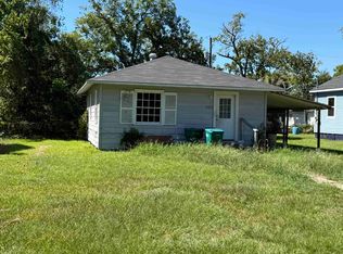 205 Lakeside Dr, Orange, TX 77630