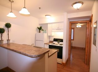 437 W Edwards St #T85, Springfield, IL 62704