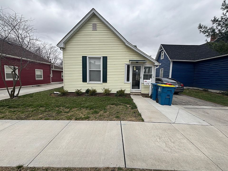 1st image of 678 Historic Pleasant St