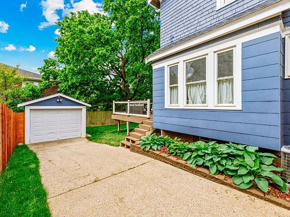 4th image of 3163 Auten Ave
