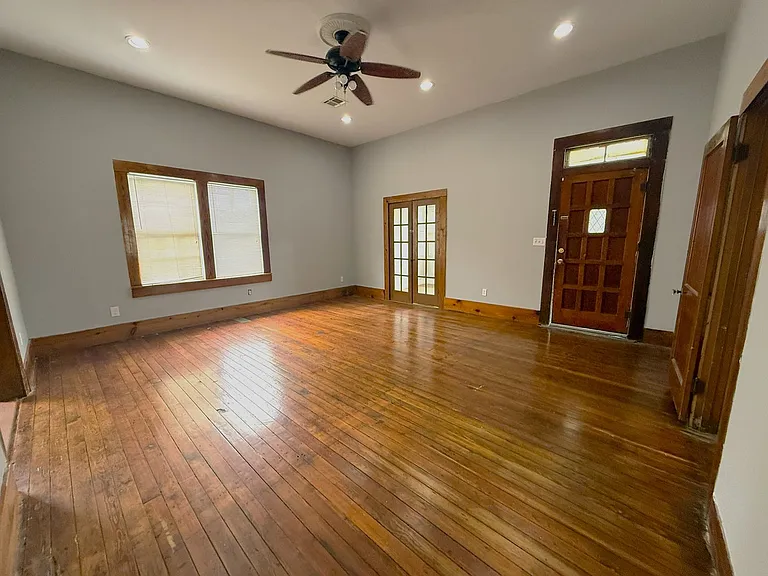 316 Kirkman St — Photo 3
