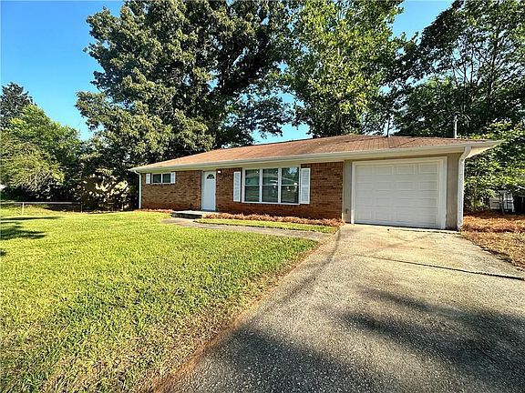 4th image of 263 Norton Cir SE