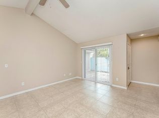 902 Defender Ct W, Atlantic Beach, FL 32233