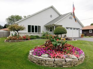 5633 Castleton Ave, Racine, WI 53406