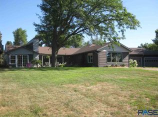 601 Juniata Ave, Dell Rapids, SD 57022