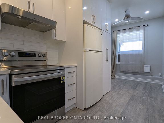 4th image of 157 Main St #3