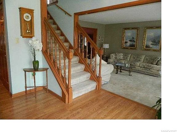 2nd image of 5588 Green Meadow Ct