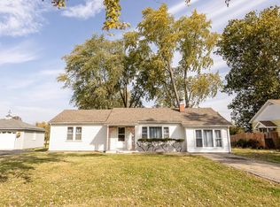 2 Sunset Dr, Fairview Heights, IL 62208