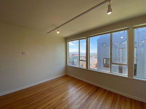 3rd image of 175-177 Pfeiffer St #4