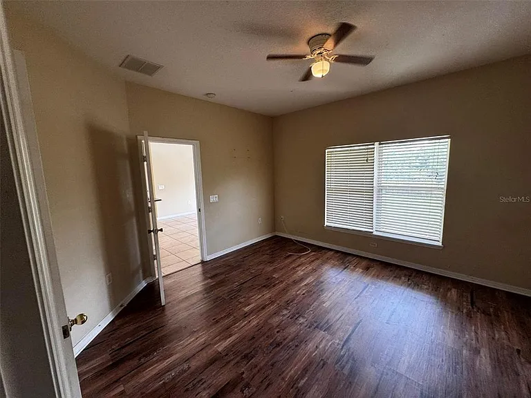 3903 Skipper Ct — Photo 14