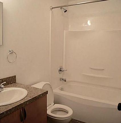 5th image of 3720 Pleasant Ave APT A