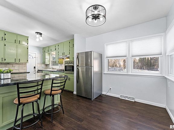 5th image of 3314 28th Street Ct