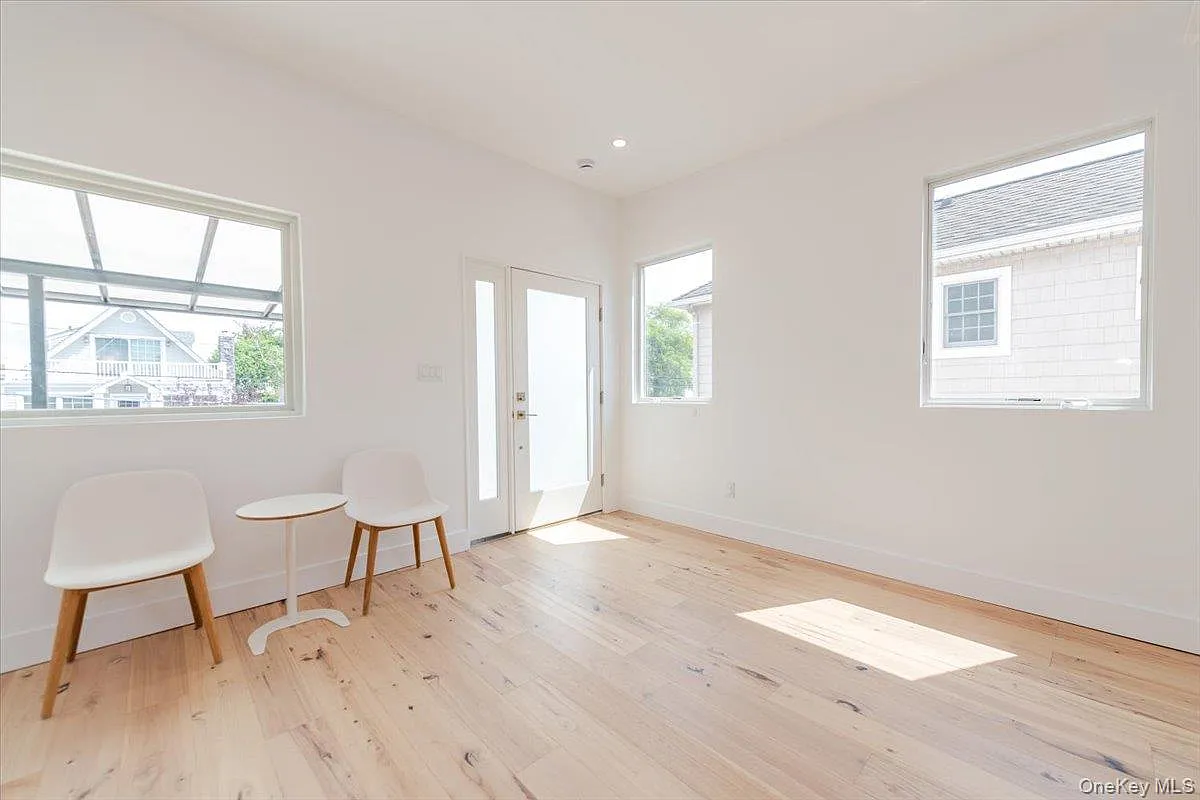 4 bed, 4.0 bath, 2001 sqft, $25,000 — Photo 3