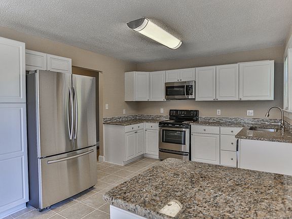 5th image of 601 Elmira Ave