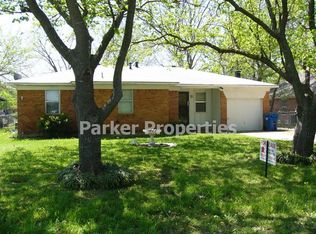 818 Donlee Rd, Lancaster, TX 75134