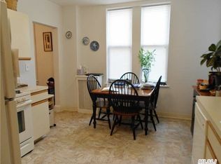 1185 E Broadway APT 3B, Hewlett, NY 11557