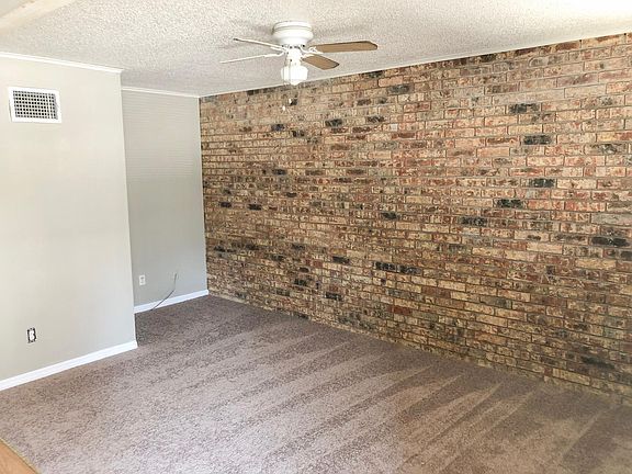 2nd image of 970 W Berry St APT 7