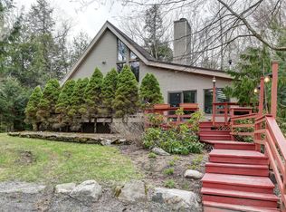 38 Fox Hollow Dr, Becket, MA 01223