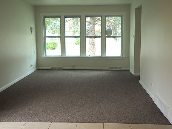 4th image of 542 Shelly Ln