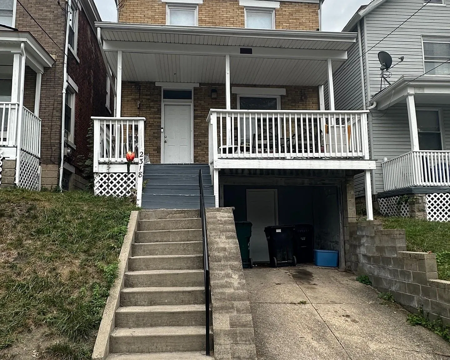 4 bed, 1.5 bath, 1280 sqft, $2,450 — Photo 1