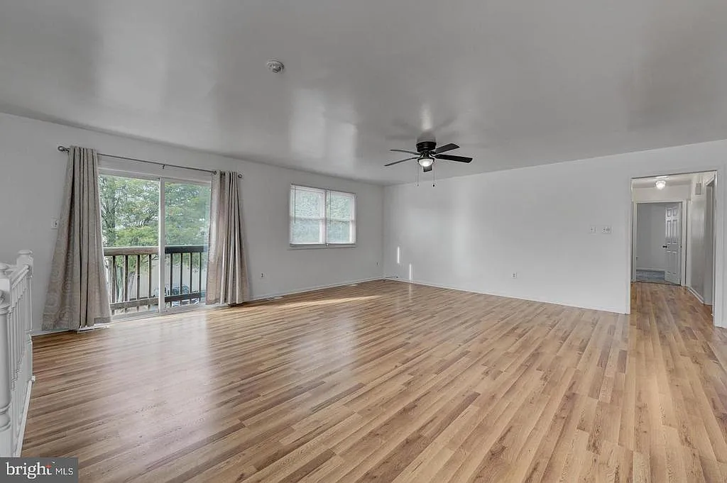 2 bed, 2.0 bath, 1238 sqft, $1,900 — Photo 3