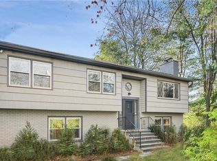 10 Lakeview Rd, South Salem, NY 10590