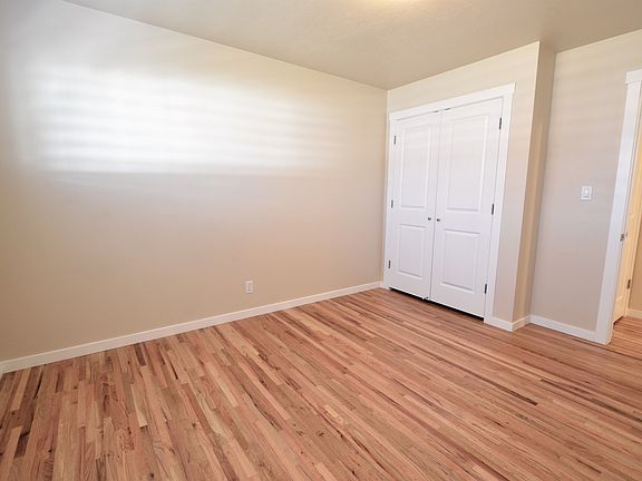 5th image of 5275 S Champagne Ave